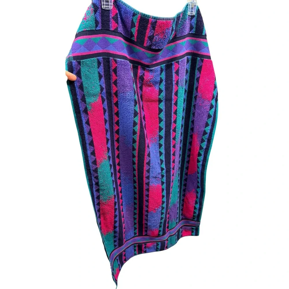 Vintage 1980's Fieldcrest Retro Southwestern Aztec-Style Geometric Bath Towel